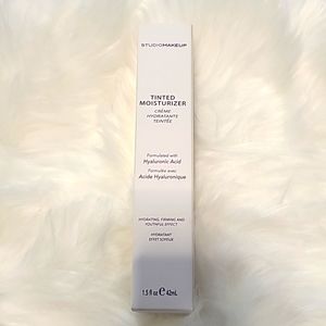 Studio Makeup- Tinted Moisturizer